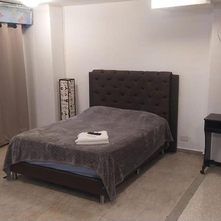 International House Co-Living Hostel Меделин Екстериор снимка