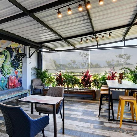 International House Co-Living Hostel Меделин Екстериор снимка