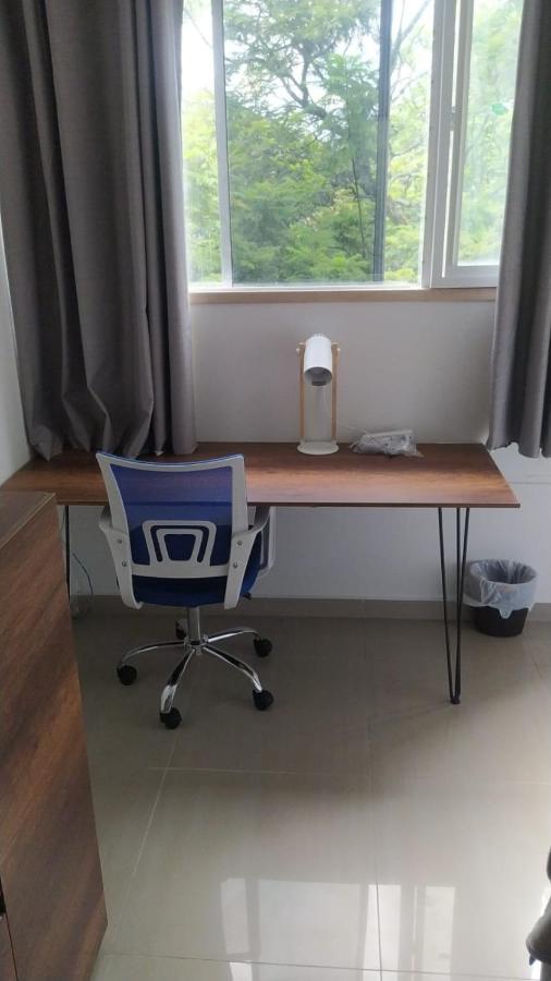 International House Co-Living Hostel Меделин Екстериор снимка