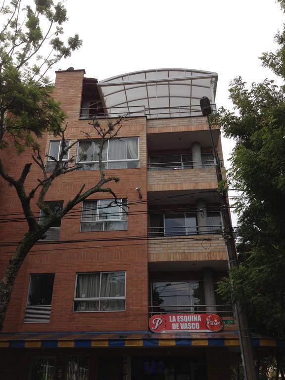 International House Co-Living Hostel Меделин Екстериор снимка